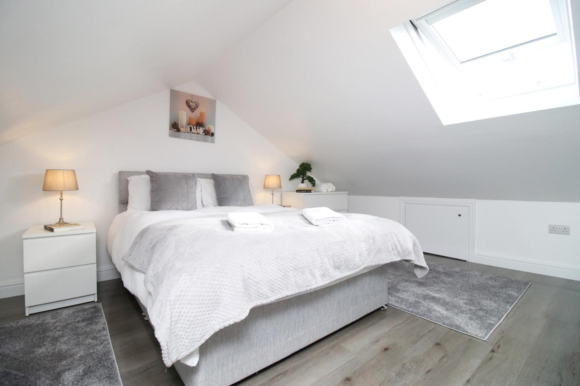 Modern Guesthouse, Fast Wi-Fi, Street Free Parking, Central, Fully Equipped Cardiff Exterior photo