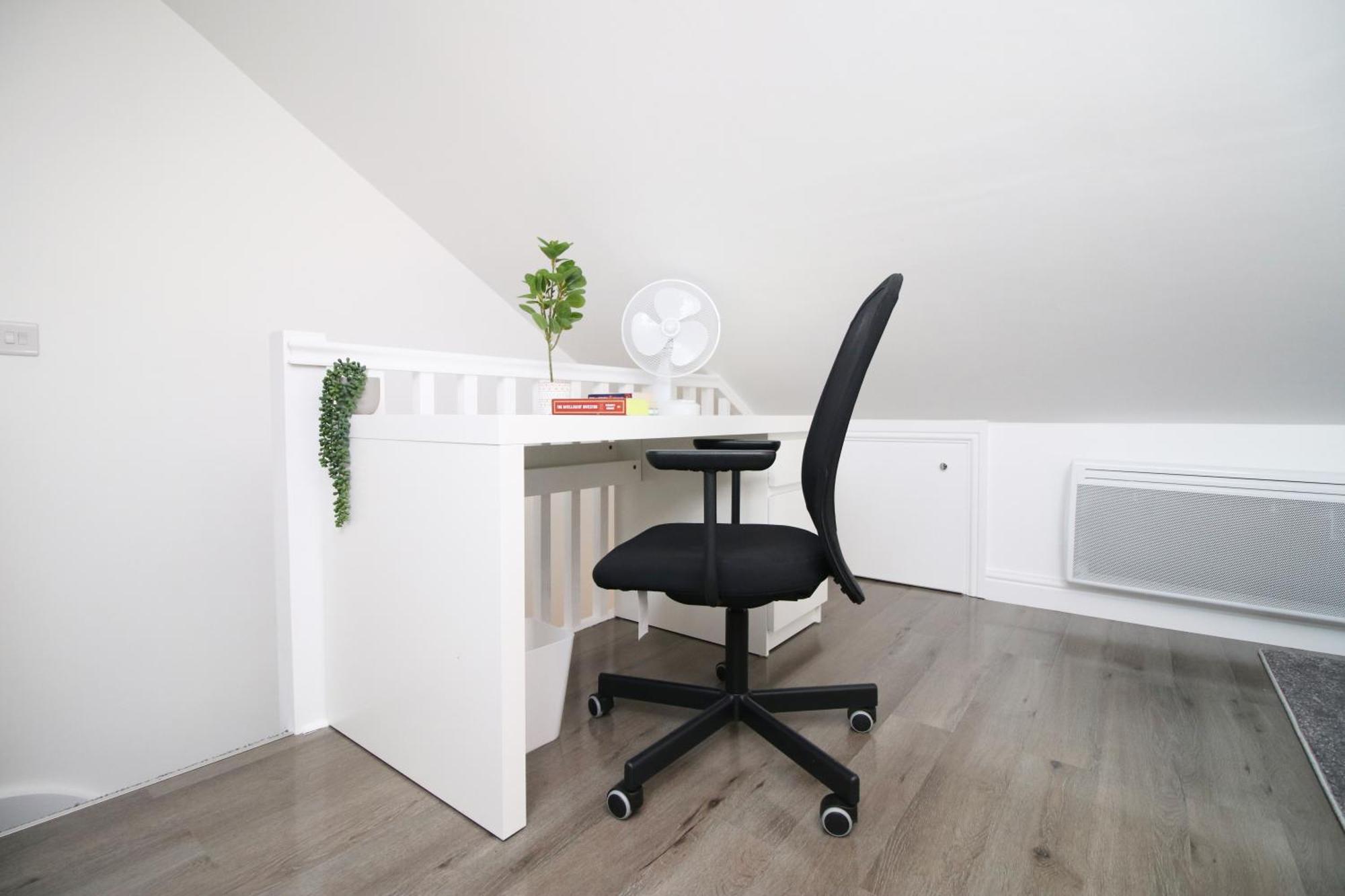 Modern Guesthouse, Fast Wi-Fi, Street Free Parking, Central, Fully Equipped Cardiff Exterior photo