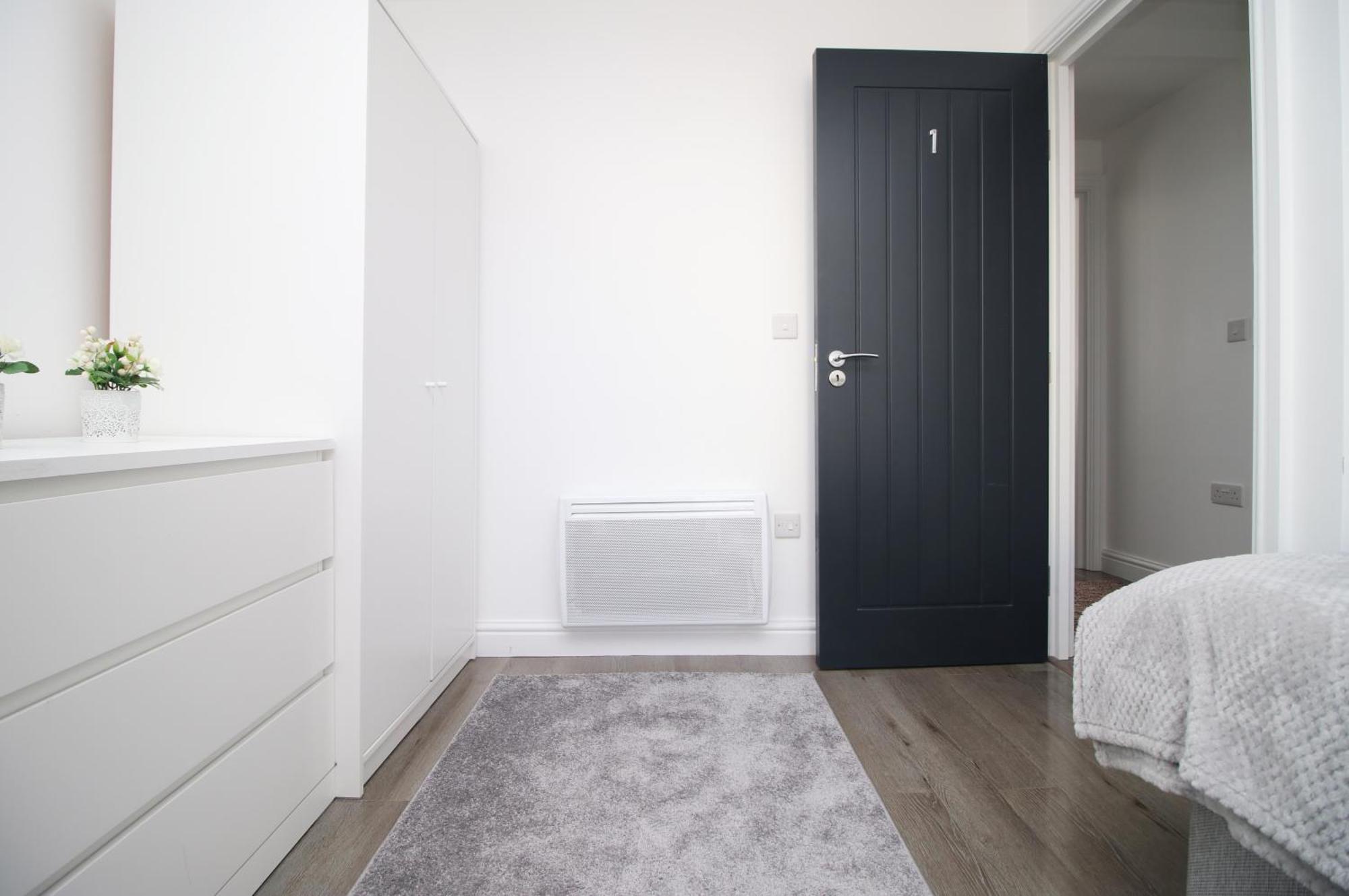 Modern Guesthouse, Fast Wi-Fi, Street Free Parking, Central, Fully Equipped Cardiff Exterior photo